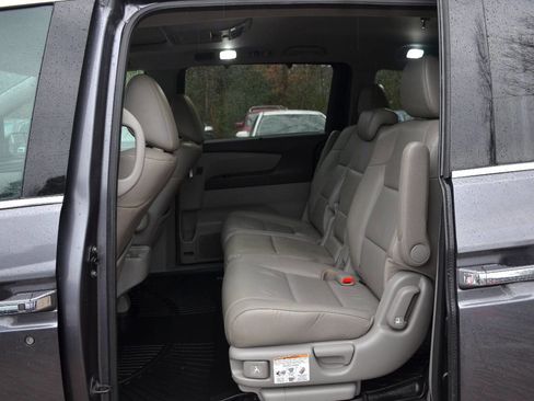 Used 2015 Honda Odyssey Touring image 9
