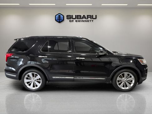 Used 2019 Ford Explorer Limited w/ Class III Trailer Tow Package FWD image 6