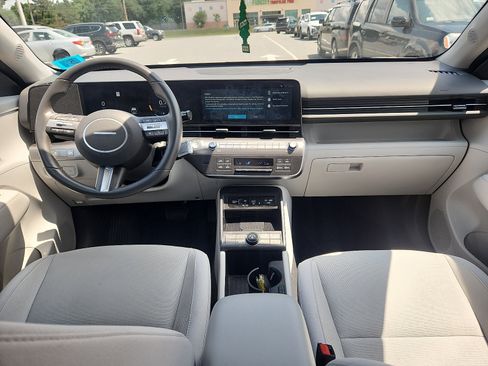 Certified 2024 Hyundai Kona SEL w/ Convenience Package AWD/4WD image 9
