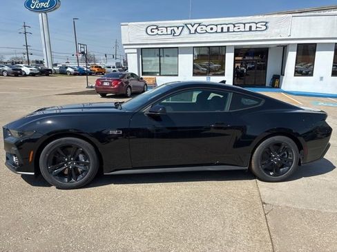 New 2026 Ford Mustang GT RWD image 2