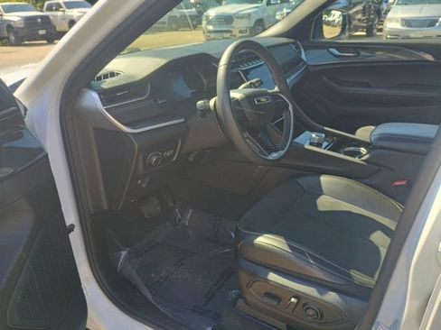 Used 2023 Jeep Grand Cherokee L Laredo AWD/4WD image 24