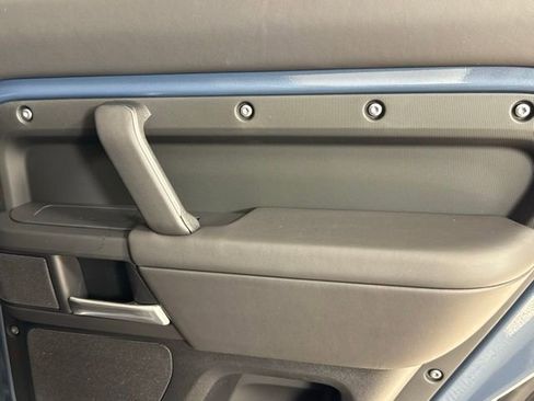 New 2026 Land Rover Defender 110 X-Dynamic SE image 24