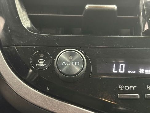 Used 2022 Toyota Camry SE FWD image 23
