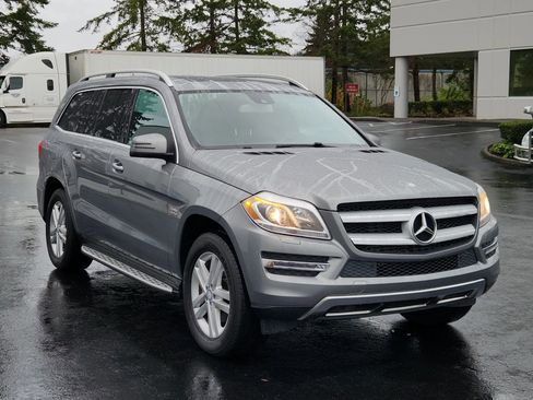 Used 2016 Mercedes-Benz GL 320 BlueTEC 4MATIC w/ Premium I Package image 5