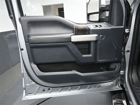 Used 2022 Ford F250 Lariat w/ Lariat Value Package image 19