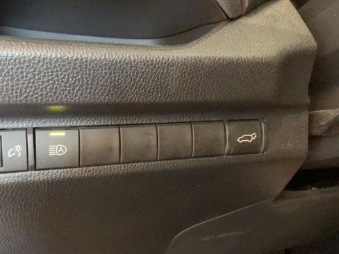 Certified 2023 Toyota RAV4 XLE w/ Convenience Package FWD image 18