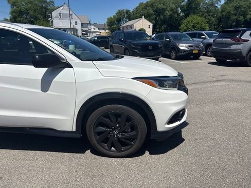 Used 2021 Honda HR-V Sport image 4