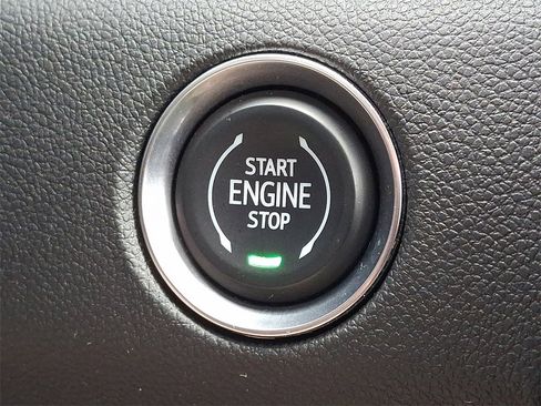 Certified 2025 GMC Acadia Elevation image 27