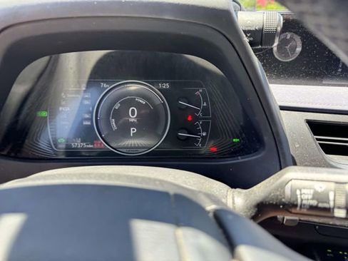 Used 2020 Lexus UX 250h w/ Premium Package AWD/4WD image 33