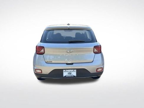 Used 2026 Hyundai Venue SE FWD image 4