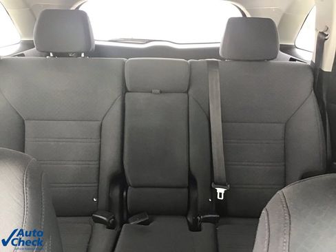 Used 2020 Kia Sorento LX image 18