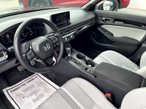 Used 2025 Honda Civic Sport image 12