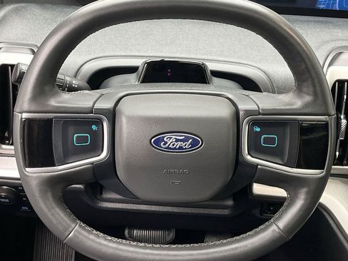 Used 2025 Ford Expedition Active AWD/4WD image 19