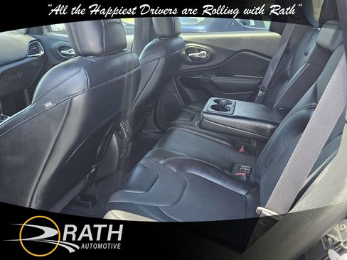 Used 2023 Jeep Cherokee Altitude Lux AWD/4WD image 13
