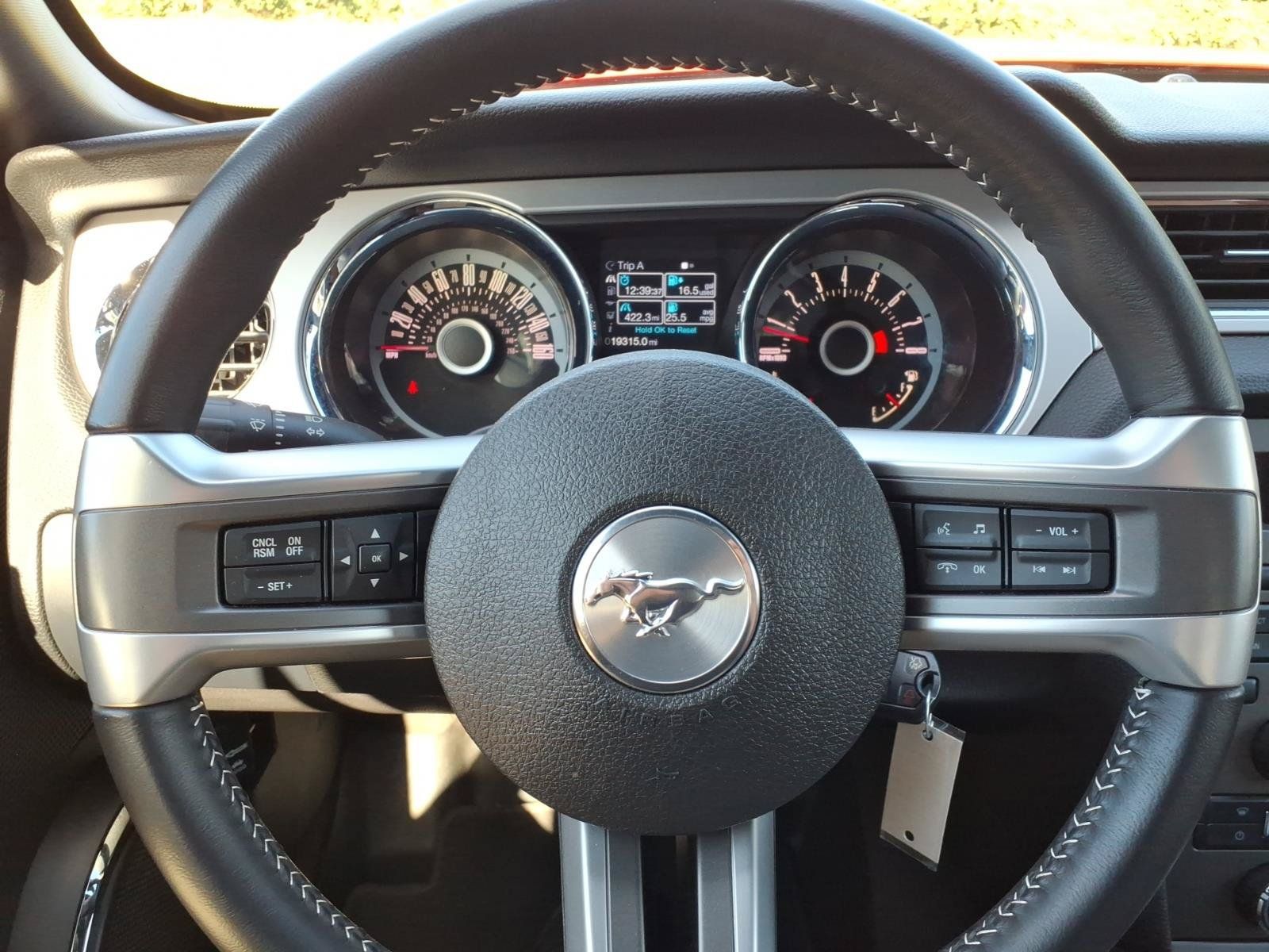 Used 2013 Ford Mustang Premium RWD image 17