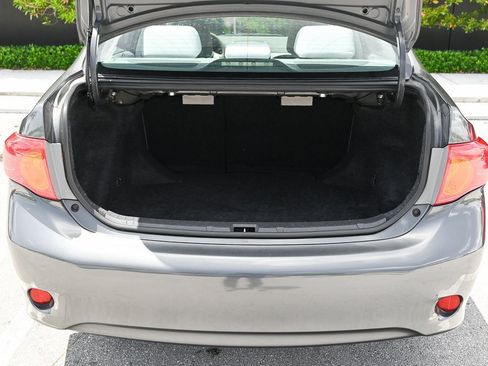 Used 2010 Toyota Corolla LE image 7