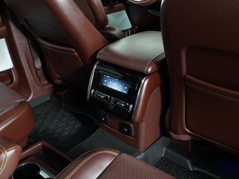 Used 2023 Lincoln Aviator Black Label w/ Jet Package image 11