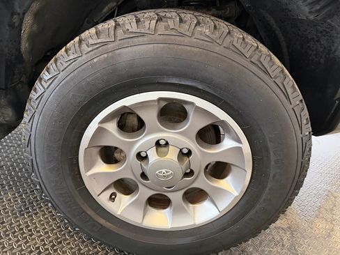 Used 2007 Toyota FJ Cruiser 4WD image 34