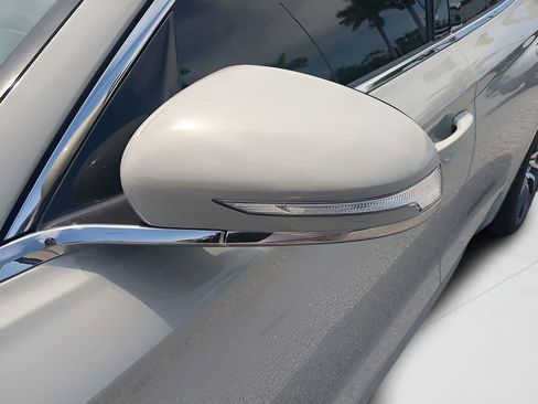 Used 2026 Genesis G70 2.5T image 11