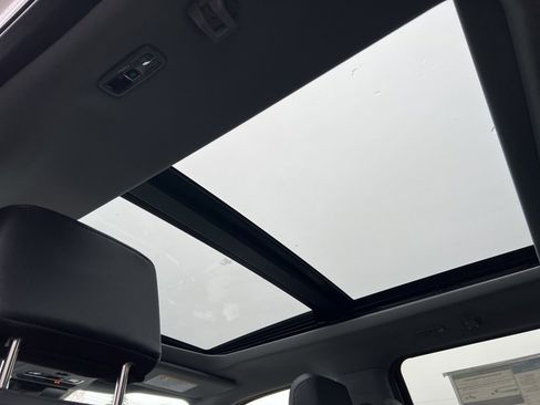 New 2026 Ford F250 Lariat w/ Black Appearance Package image 37