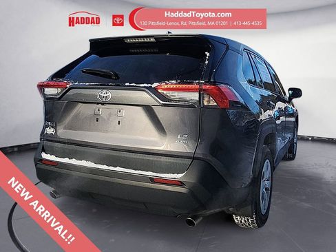 Certified 2022 Toyota RAV4 LE image 5