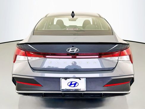 Certified 2025 Hyundai Elantra Sport image 6