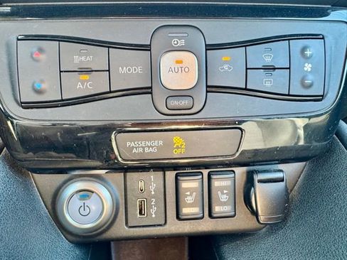 Used 2020 Nissan Leaf SV w/ SV All Weather Package FWD image 13