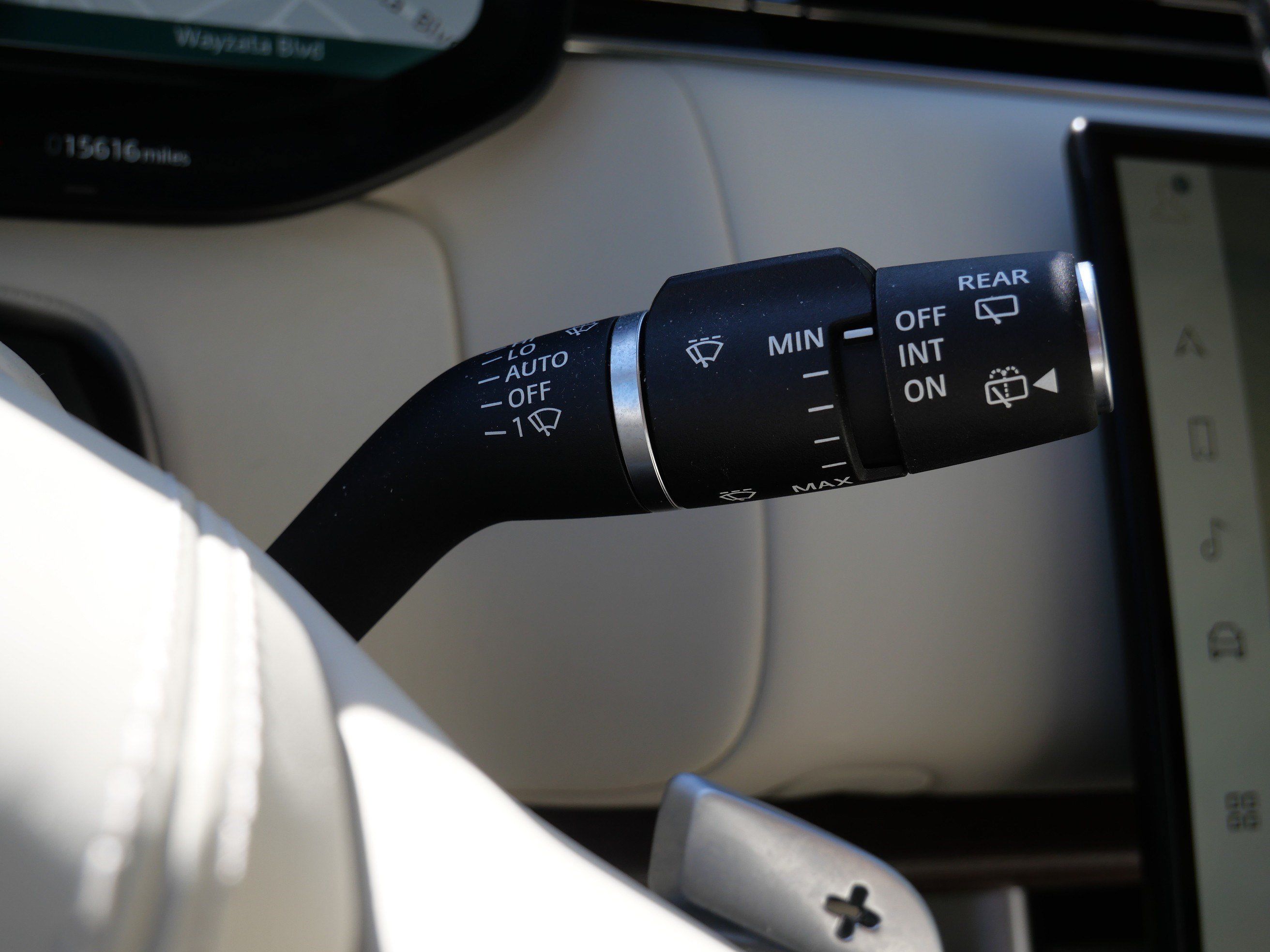 Certified 2023 Land Rover Range Rover Autobiography AWD/4WD image 28