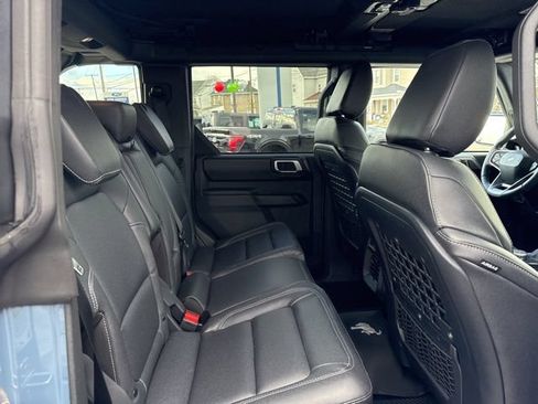 New 2025 Ford Bronco Badlands w/ Sasquatch Package AWD/4WD image 39