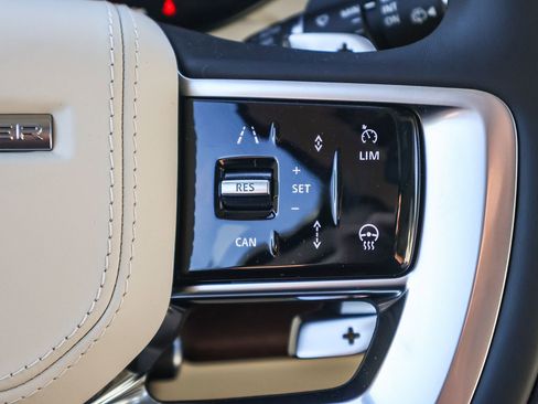 New 2026 Land Rover Range Rover SE image 33