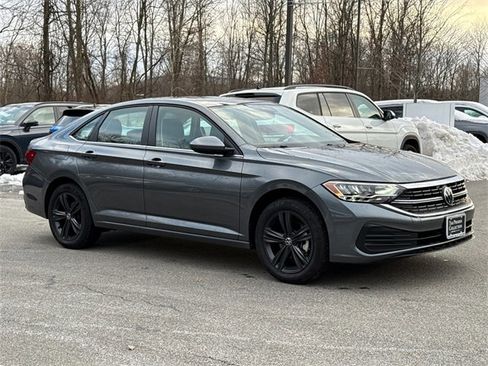 Certified 2023 Volkswagen Jetta SE image 2