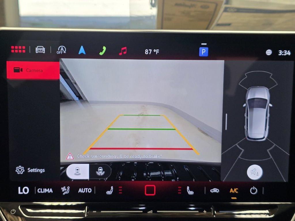 New 2026 Volkswagen GTI SE FWD image 17