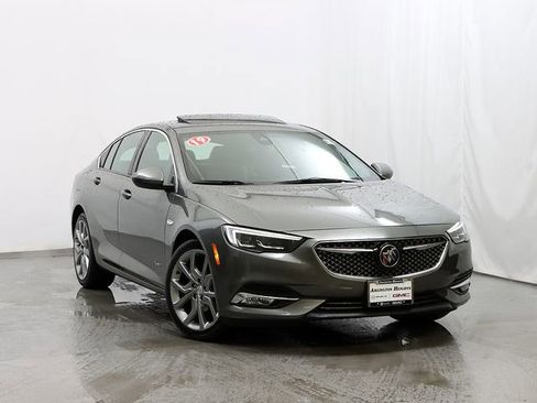 Used 2019 Buick Regal Avenir w/ Driver Confidence Package II image 1