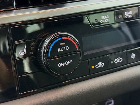 Used 2023 Nissan Pathfinder SL w/ SL Premium Package image 25