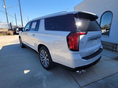 Used 2021 GMC Yukon XL Denali image 7