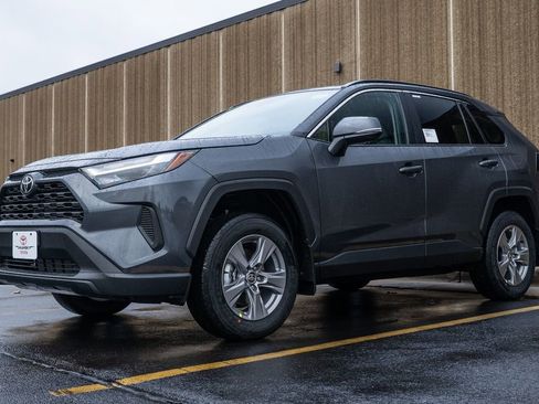 New 2025 Toyota RAV4 XLE w/ Convenience Package image 4