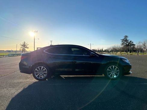 Used 2020 Acura TLX w/ Technology Package FWD image 4