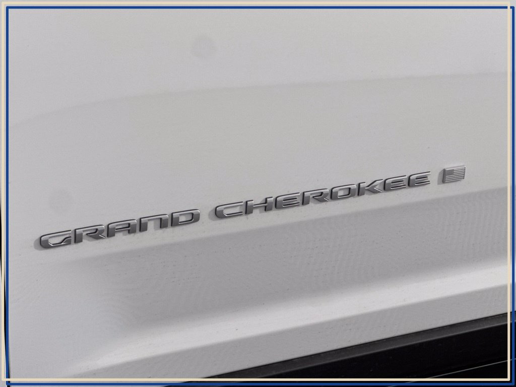 Used 2026 Jeep Grand Cherokee Limited AWD/4WD image 14