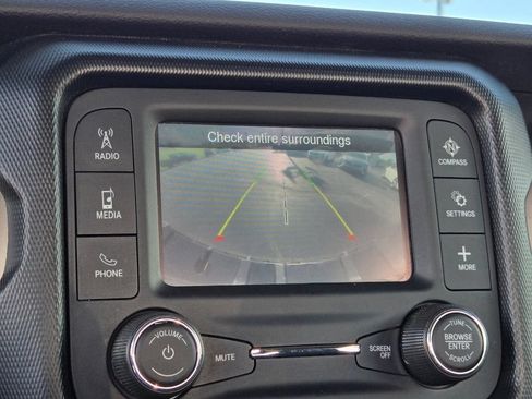 Used 2019 Jeep Wrangler Sport AWD/4WD image 23