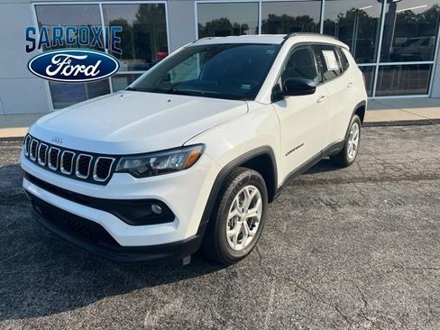 Used 2024 Jeep Compass Latitude AWD/4WD image 24