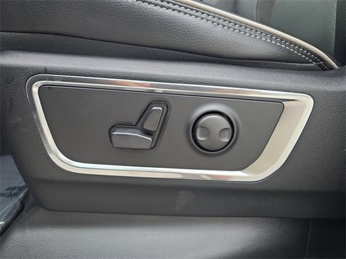 Used 2026 RAM 1500 Laramie image 15