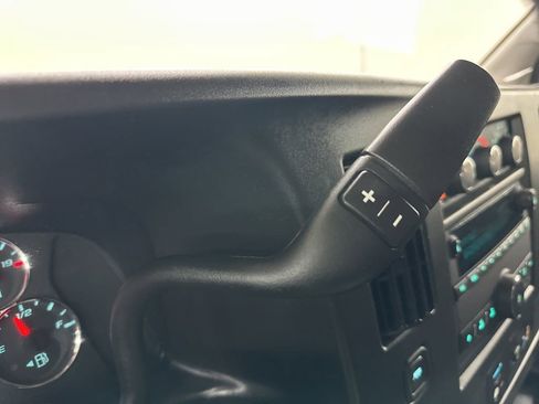 Used 2024 Chevrolet Express 2500 Work Van w/ Driver Convenience Package image 32