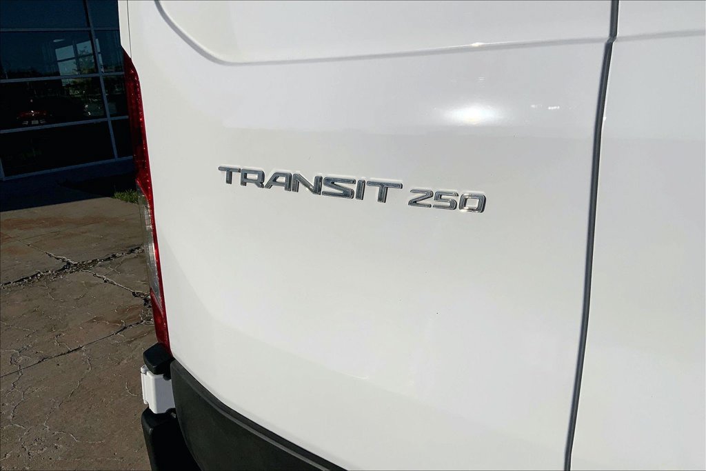 Used 2024 Ford Transit 250 Low Roof w/ Load Area Protection Package RWD image 4