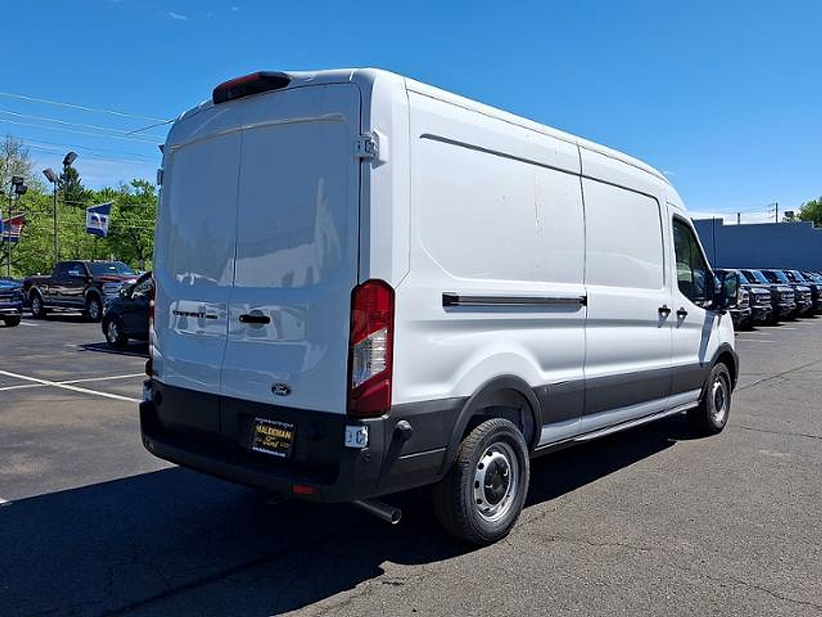 New 2026 Ford Transit 250 148 Medium Roof w/ Load Area Protection Package RWD image 4