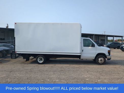Used 2017 Ford E-350 and Econoline 350 Super Duty w/ Power Windows & Locks Group RWD image 3