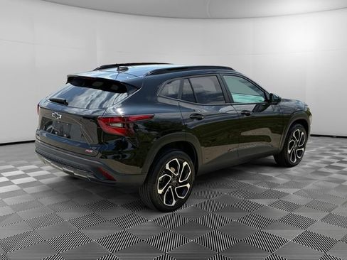 Certified 2025 Chevrolet Trax RS w/ Sunroof Package FWD image 5