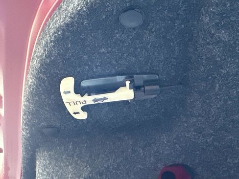 New 2025 Nissan Versa SV w/ Trunk Package image 20