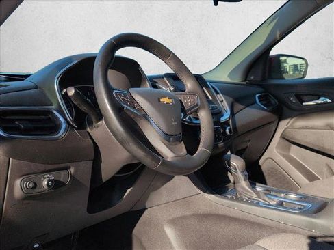 Used 2023 Chevrolet Equinox LT FWD image 10