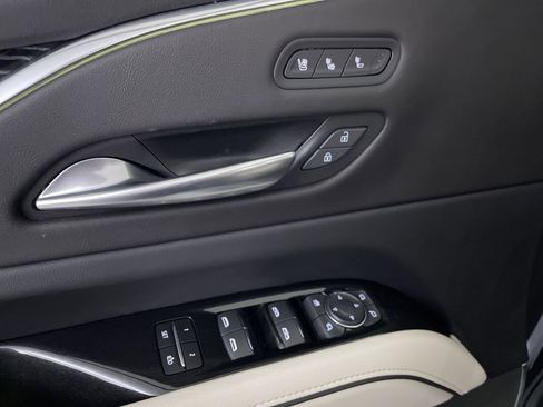 Used 2022 Cadillac Escalade ESV Sport image 11