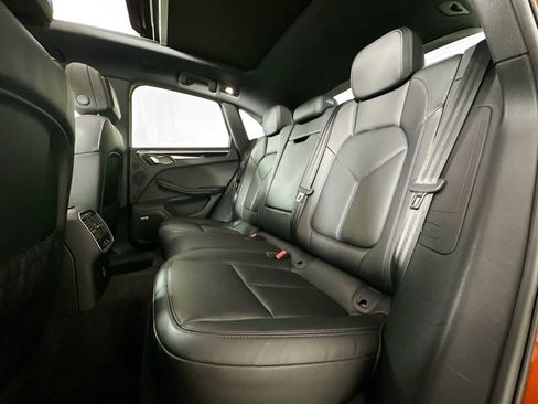 Used 2024 Porsche Macan image 24